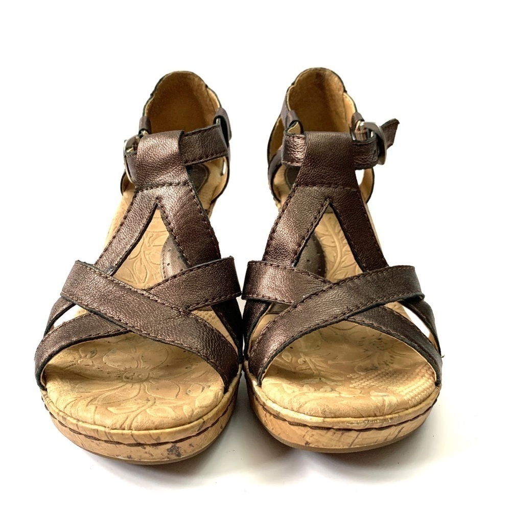 Bronze strappy leather wedge sandals - Picture 2 of 8